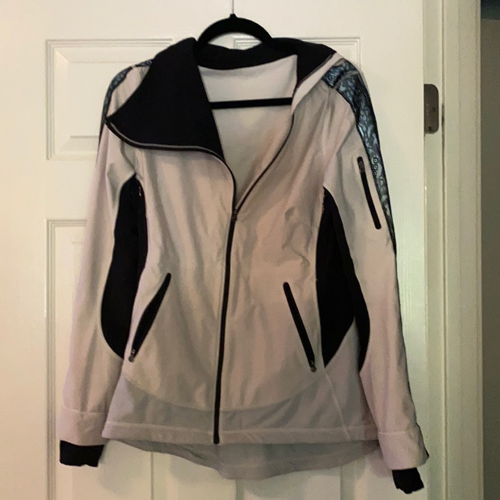 Lululemon Run Draft Dodger Jacket Polar Cream